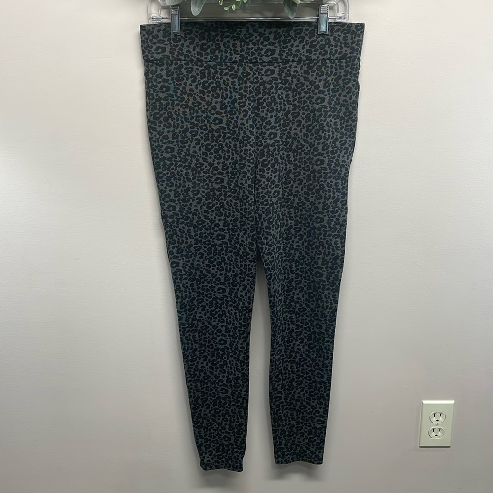 LOFT Leopard Print Ponte Leggings in size M